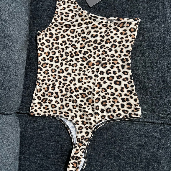 One shoulder bodysuit size small - Picture 2 of 3